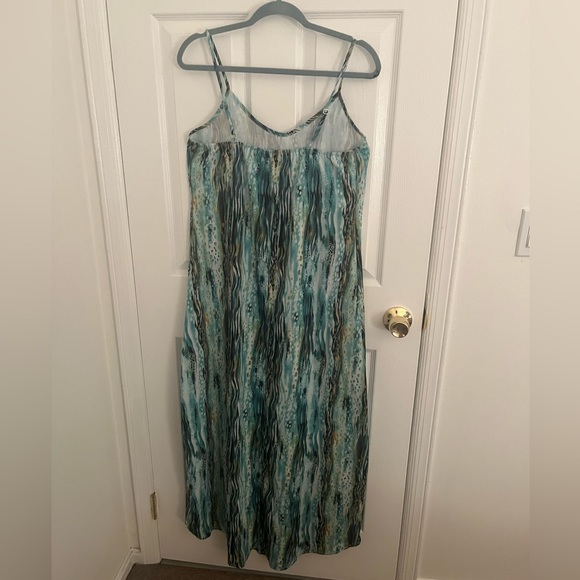 All over print cami dress - Picture 2 of 2